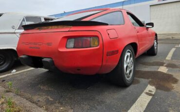 Porsche-928s-1980-Red-4