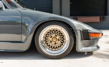 Porsche-930-1976-Coupe-11