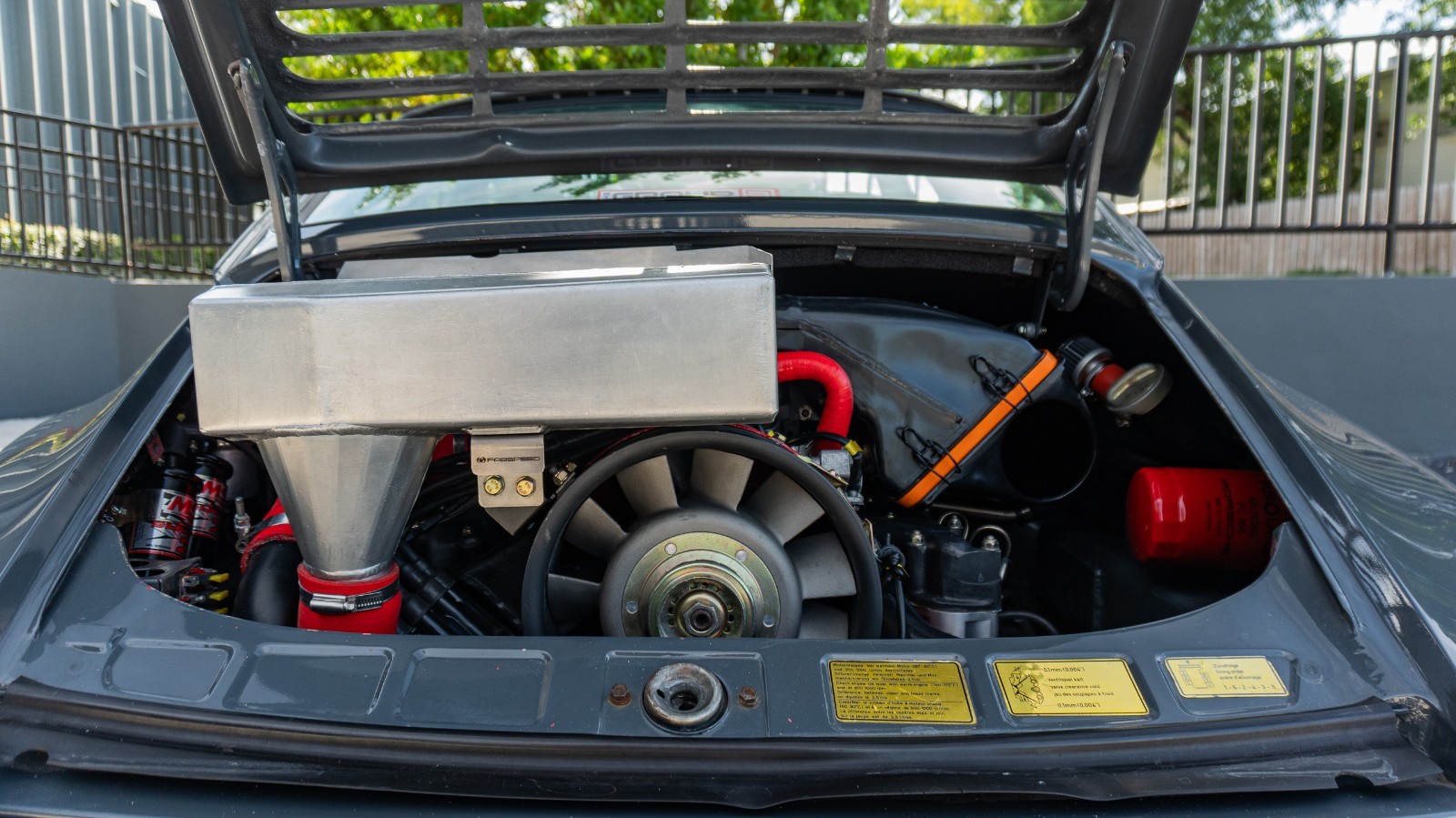 Porsche-930-1976-Coupe-15