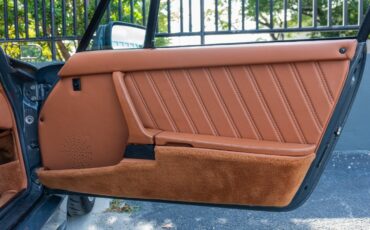 Porsche-930-1976-Coupe-21