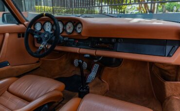 Porsche-930-1976-Coupe-24