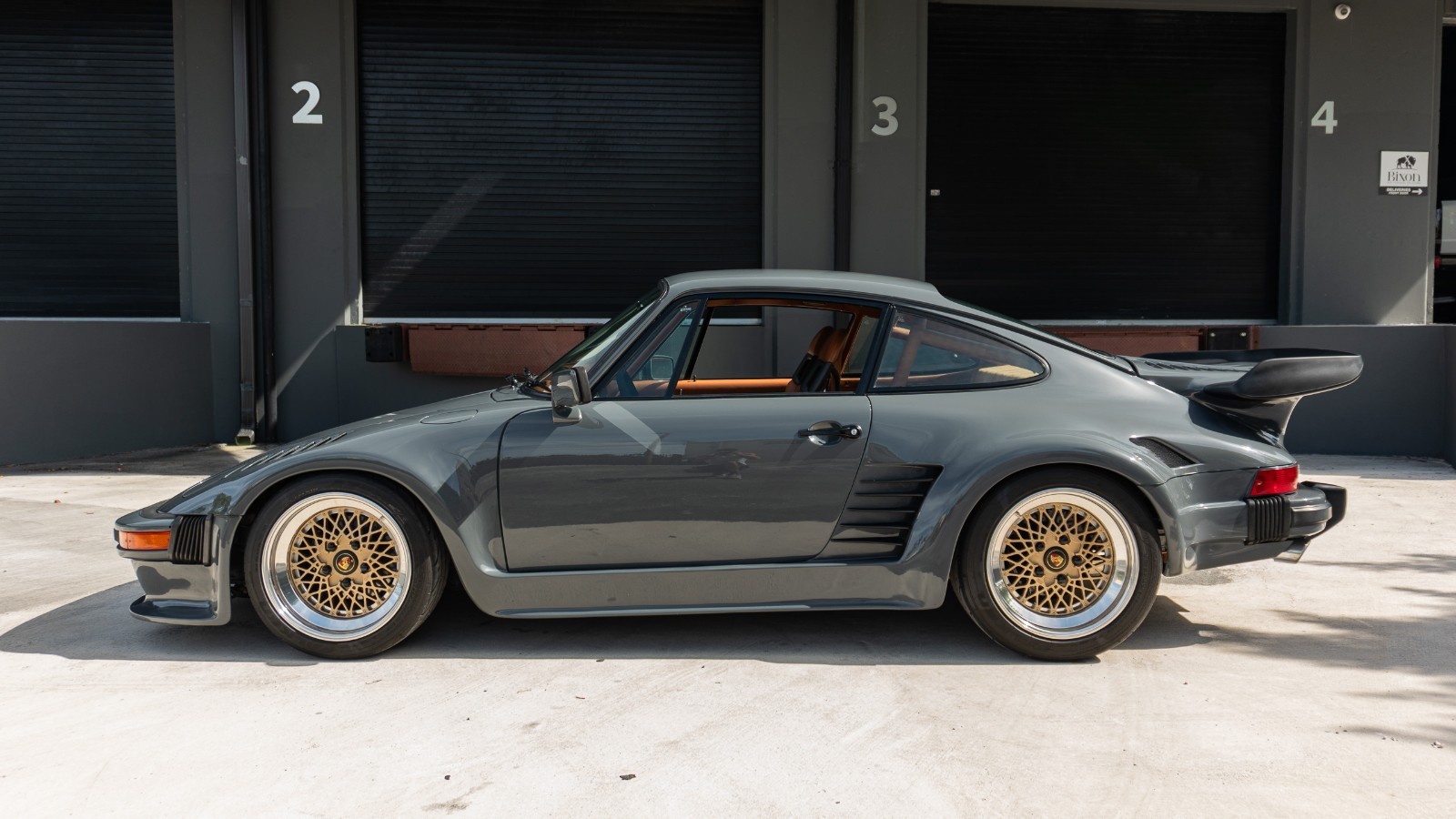 Porsche-930-1976-Coupe-3