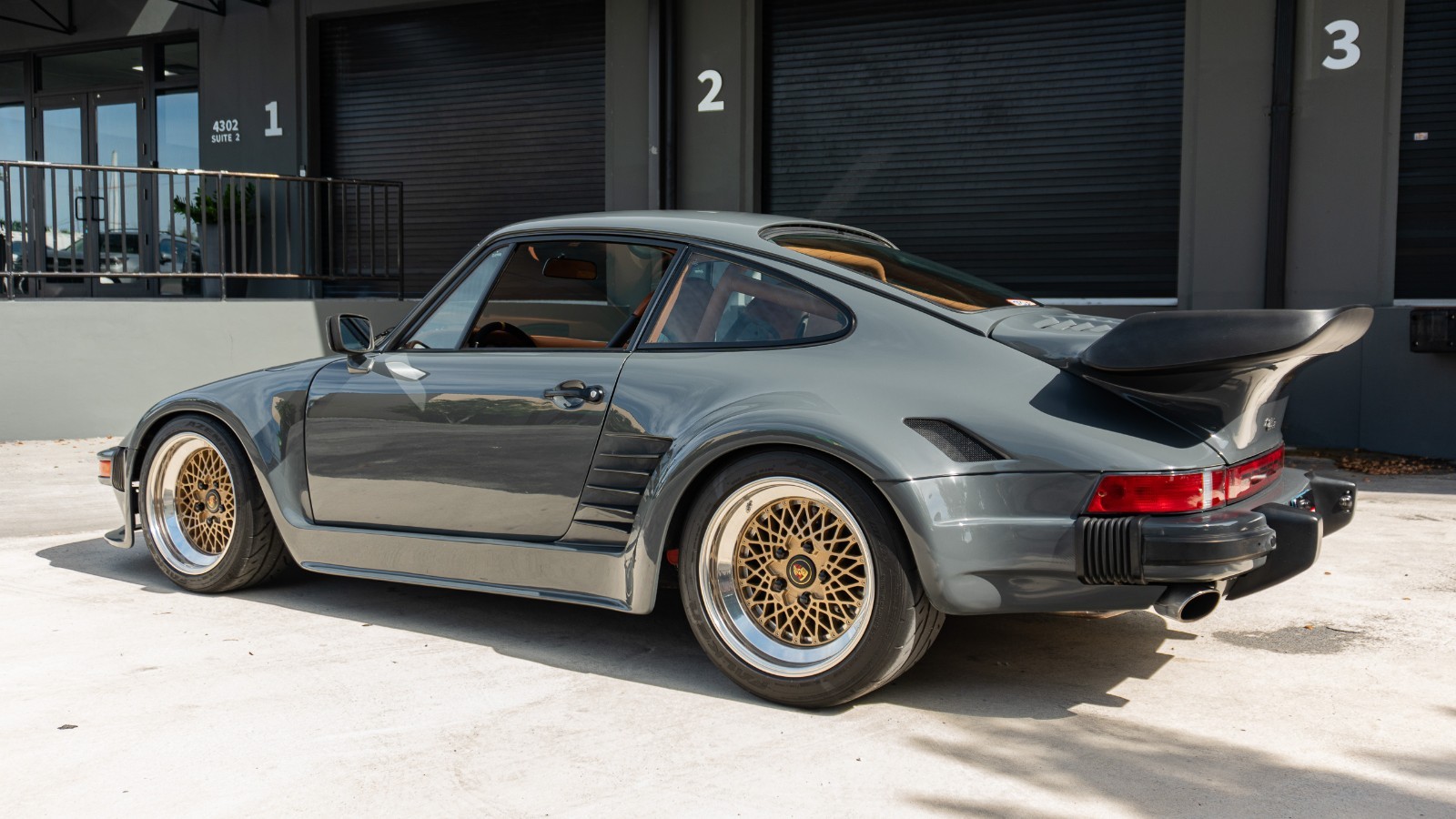 Porsche-930-1976-Coupe-5