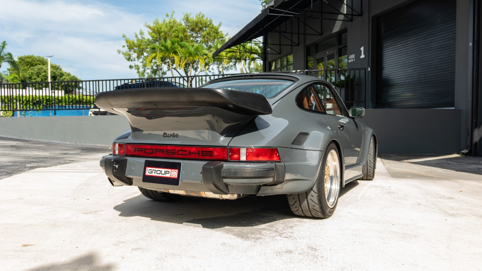 Porsche-930-1976-Coupe-7