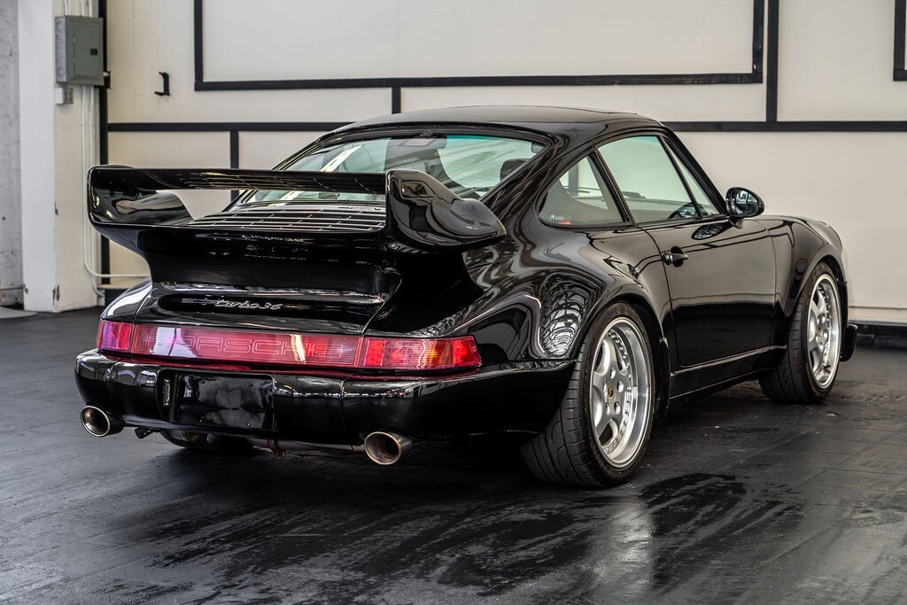 Porsche-930-1986-Coupe-31
