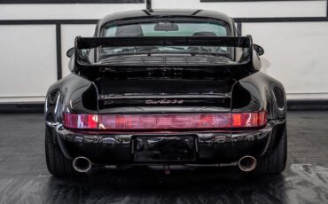Porsche-930-1986-Coupe-32