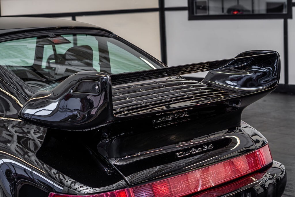 Porsche-930-1986-Coupe-33