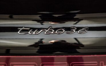 Porsche-930-1986-Coupe-34