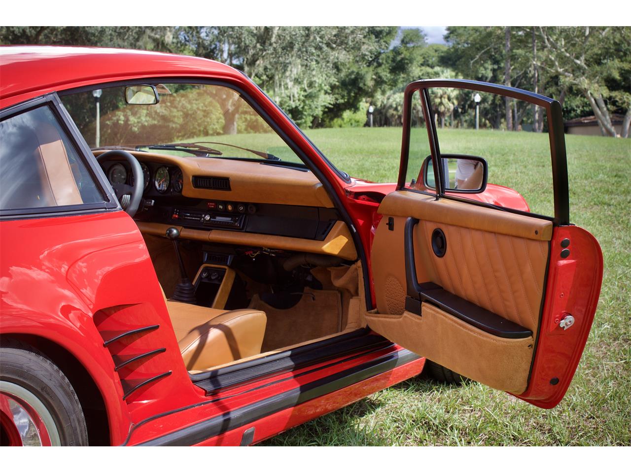 Porsche-930-turbo-1978-Bright-Red-Brown-44