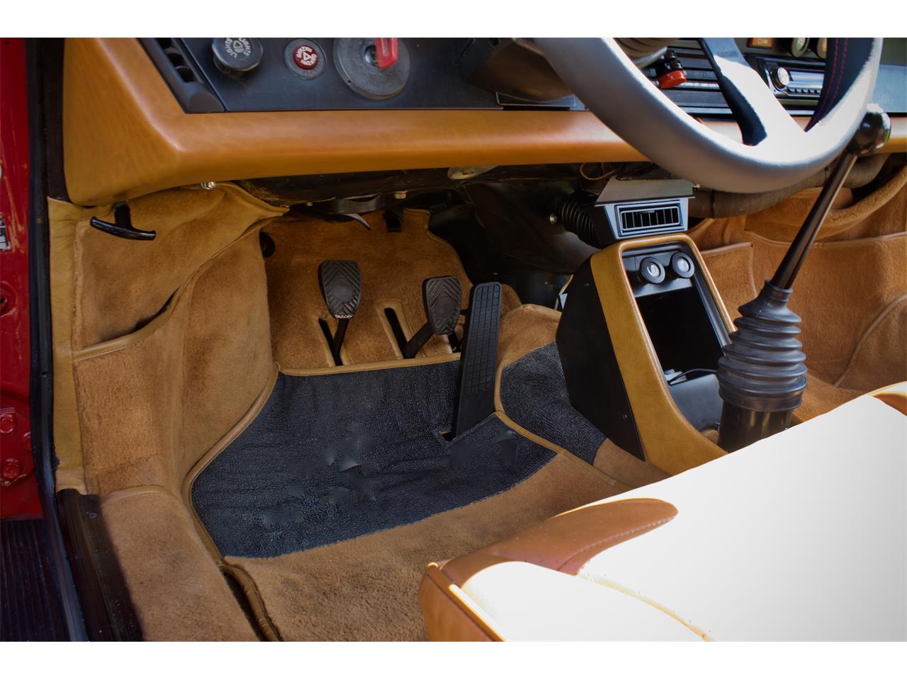 Porsche-930-turbo-1978-Bright-Red-Brown-58