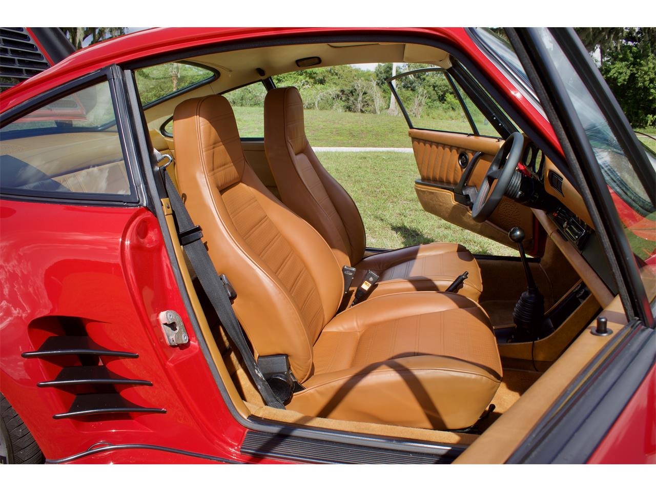 Porsche-930-turbo-1978-Bright-Red-Brown-60