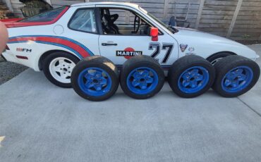Porsche-944-1983-White-White-48