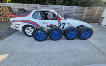 Porsche-944-1983-White-White-49