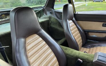 Porsche-944-1983-Yellow-Brown-8