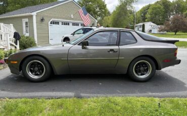 Porsche-944-1983-grey-3