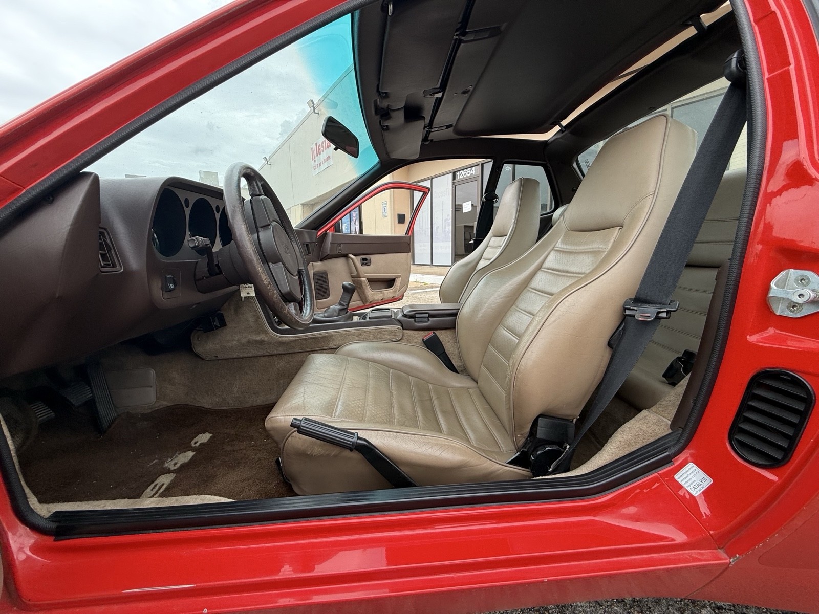 Porsche-944-1984-15