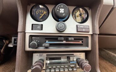Porsche-944-1984-17