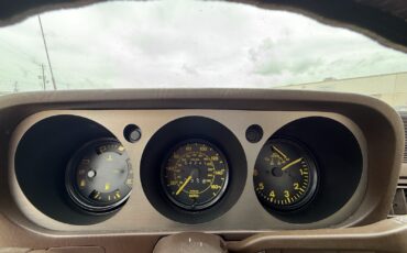 Porsche-944-1984-19