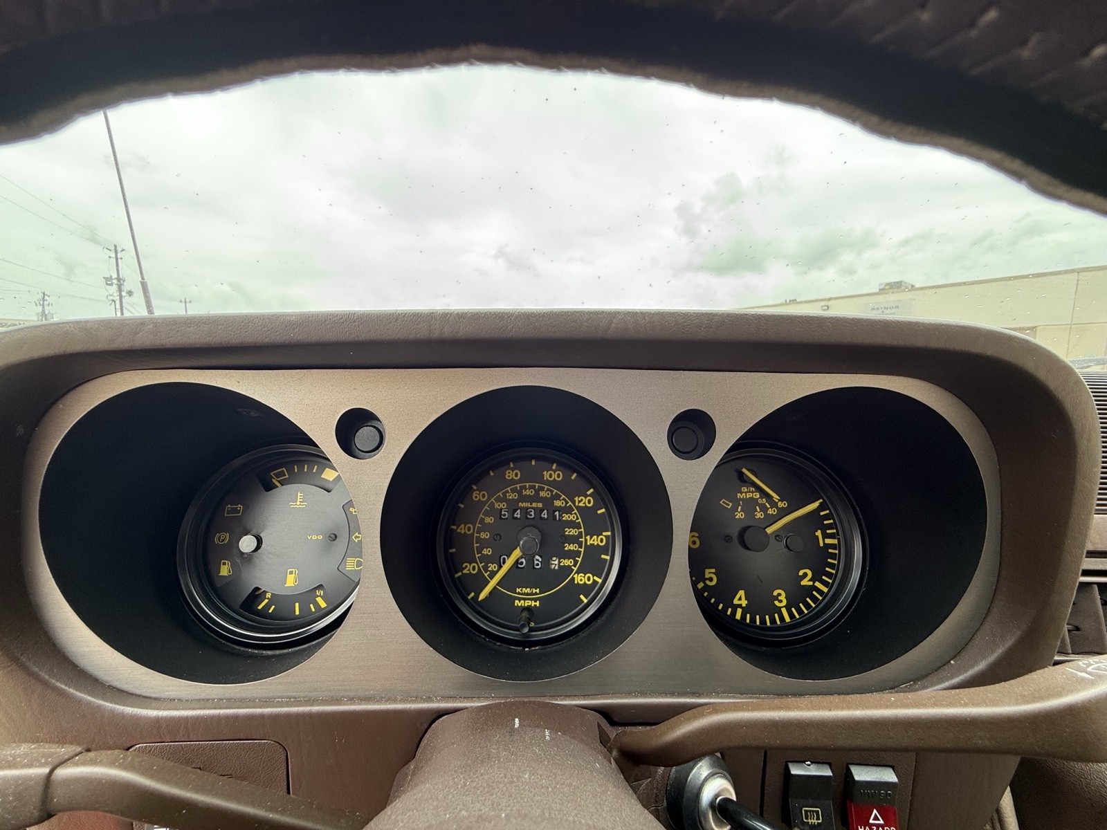 Porsche-944-1984-19