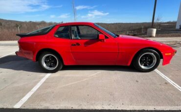 Porsche-944-1984-2-Door-Coupe-1