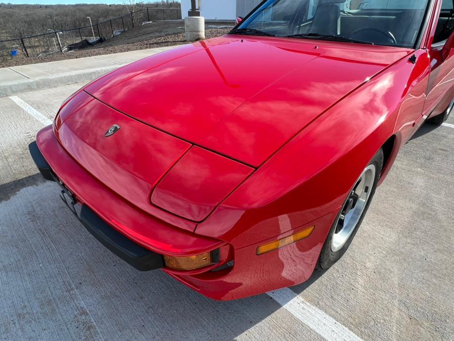 Porsche-944-1984-2-Door-Coupe-10