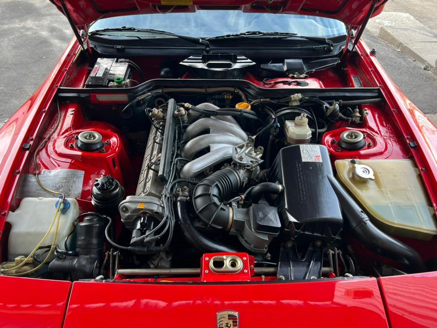 Porsche-944-1984-2-Door-Coupe-15
