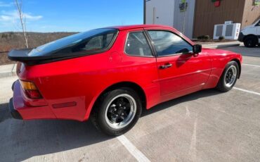 Porsche-944-1984-2-Door-Coupe-2