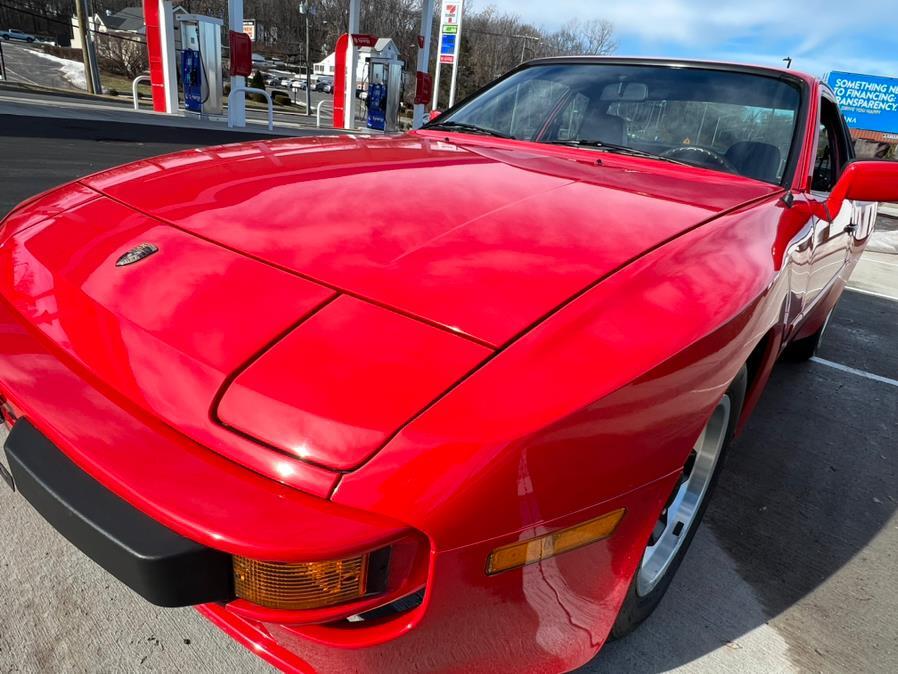 Porsche-944-1984-2-Door-Coupe-5