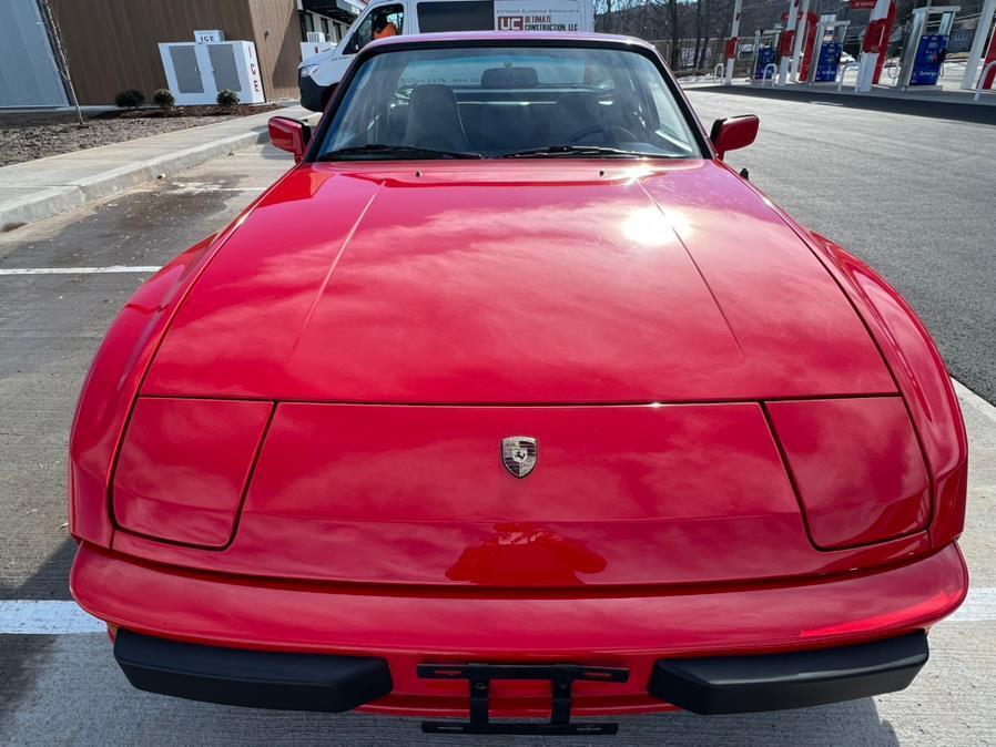 Porsche-944-1984-2-Door-Coupe-8