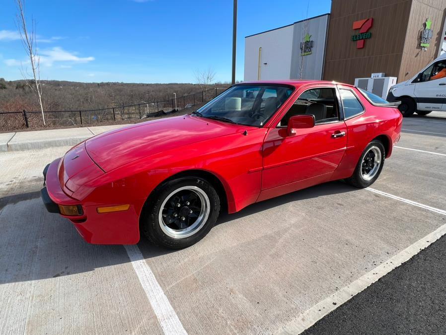 Porsche-944-1984-2-Door-Coupe-9