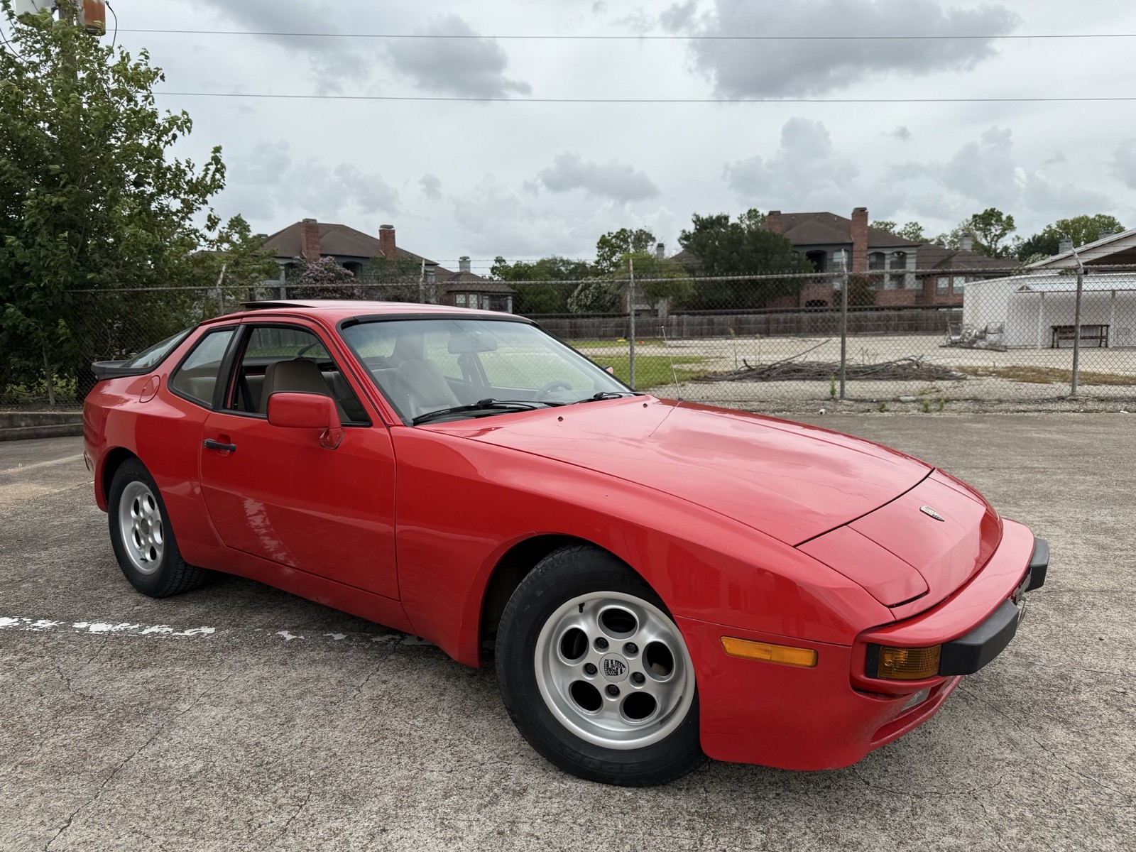Porsche-944-1984-2