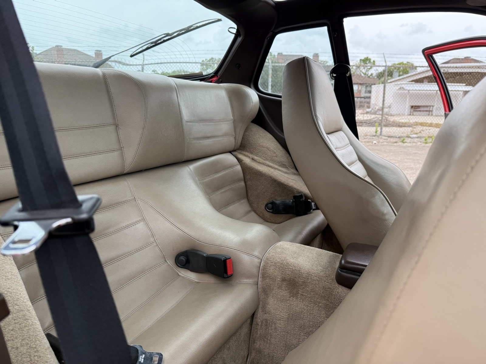 Porsche-944-1984-25
