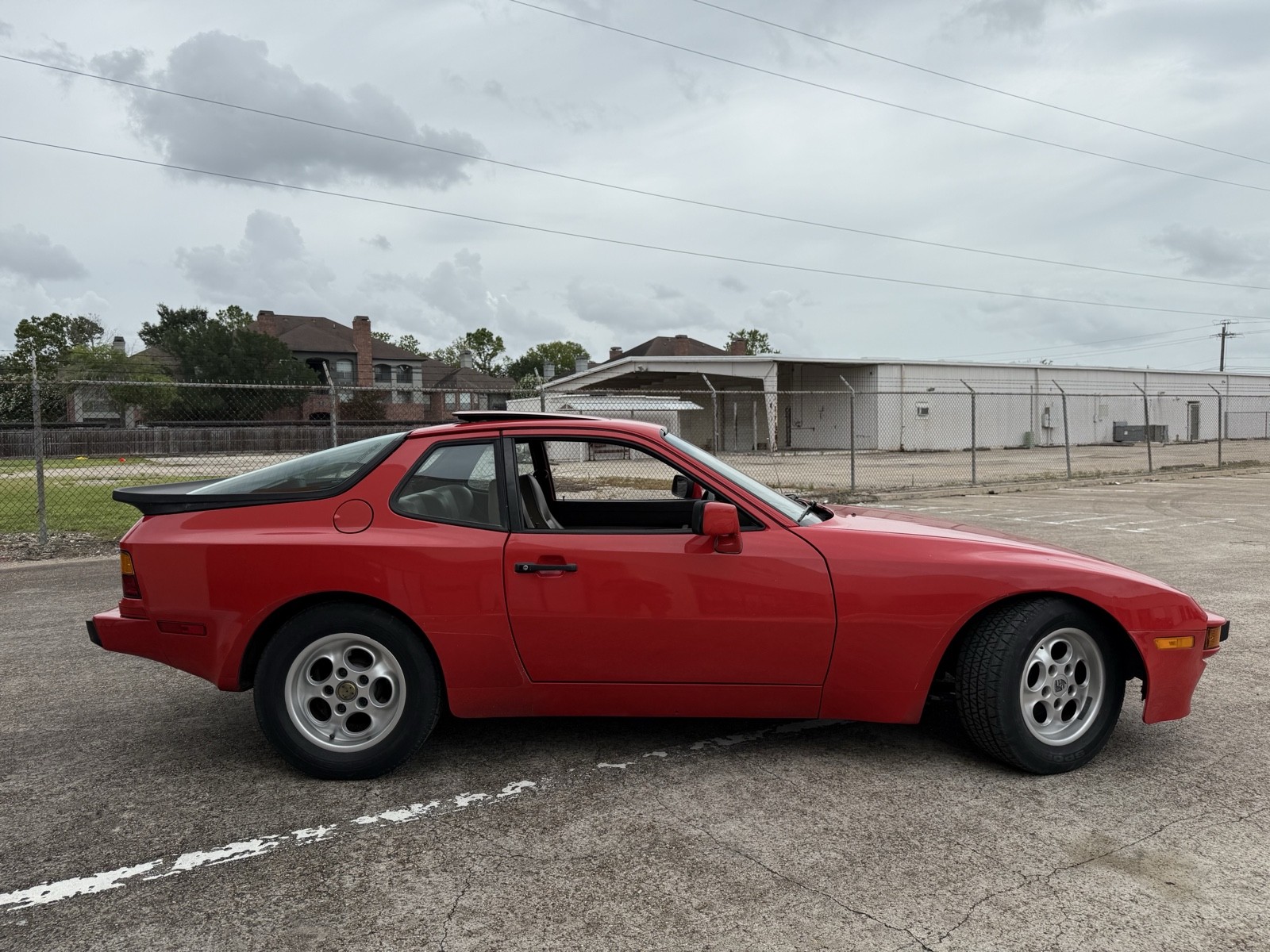 Porsche-944-1984-3