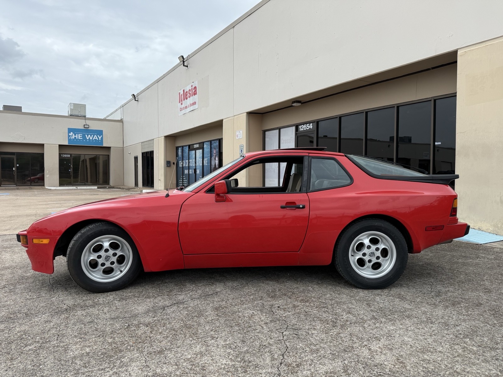 Porsche-944-1984-7