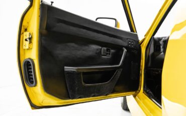 Porsche-944-1984-Hatchback-15