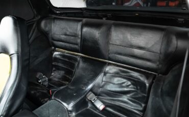 Porsche-944-1984-Hatchback-18