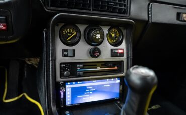 Porsche-944-1984-Hatchback-26