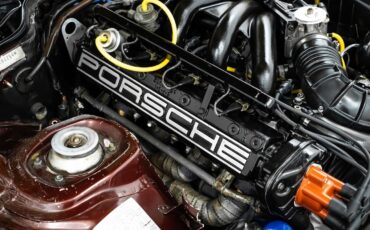 Porsche-944-1984-Hatchback-31