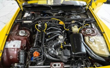 Porsche-944-1984-Hatchback-32