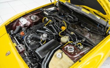 Porsche-944-1984-Hatchback-33
