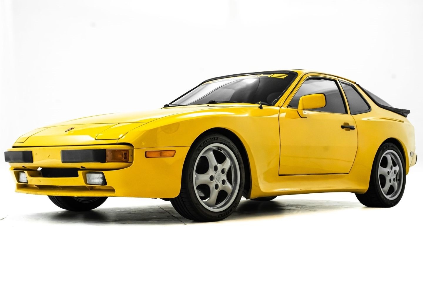 Porsche-944-1984-Hatchback-6