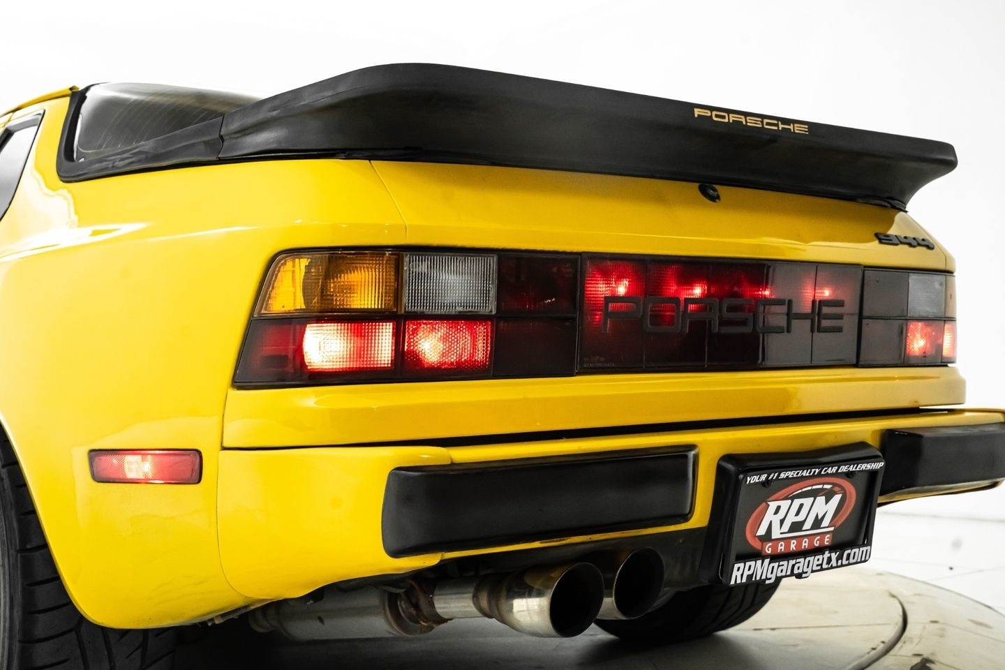 Porsche-944-1984-Hatchback-9