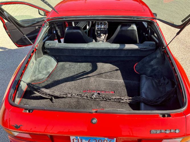 Porsche-944-1984-Red-1