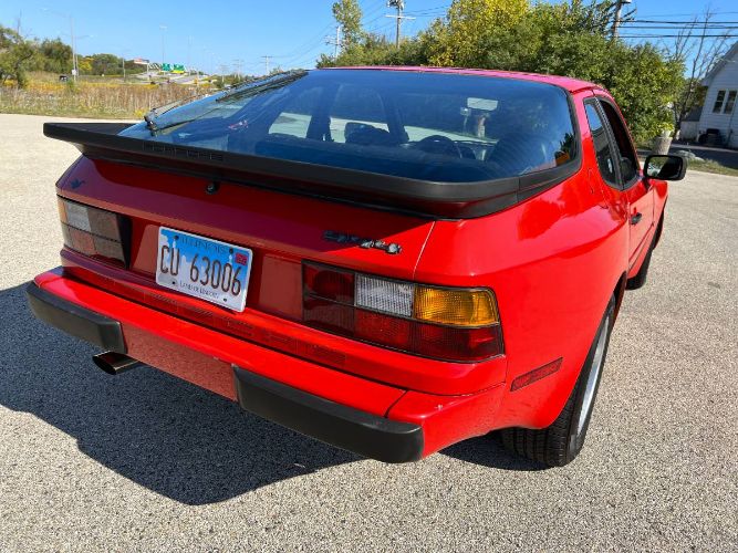 Porsche-944-1984-Red-21