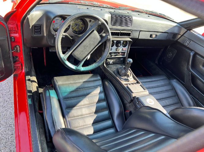 Porsche-944-1984-Red-9