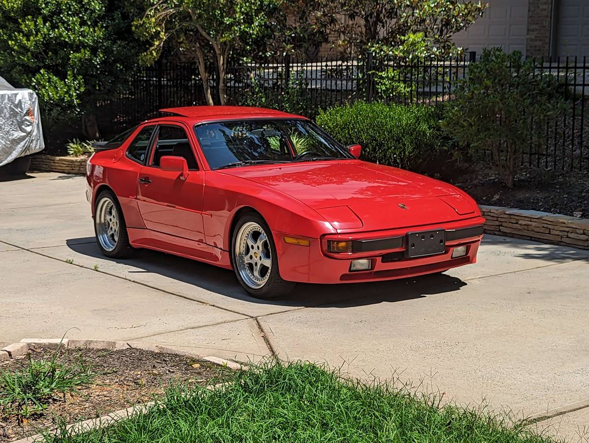 Porsche-944-1984-red-1