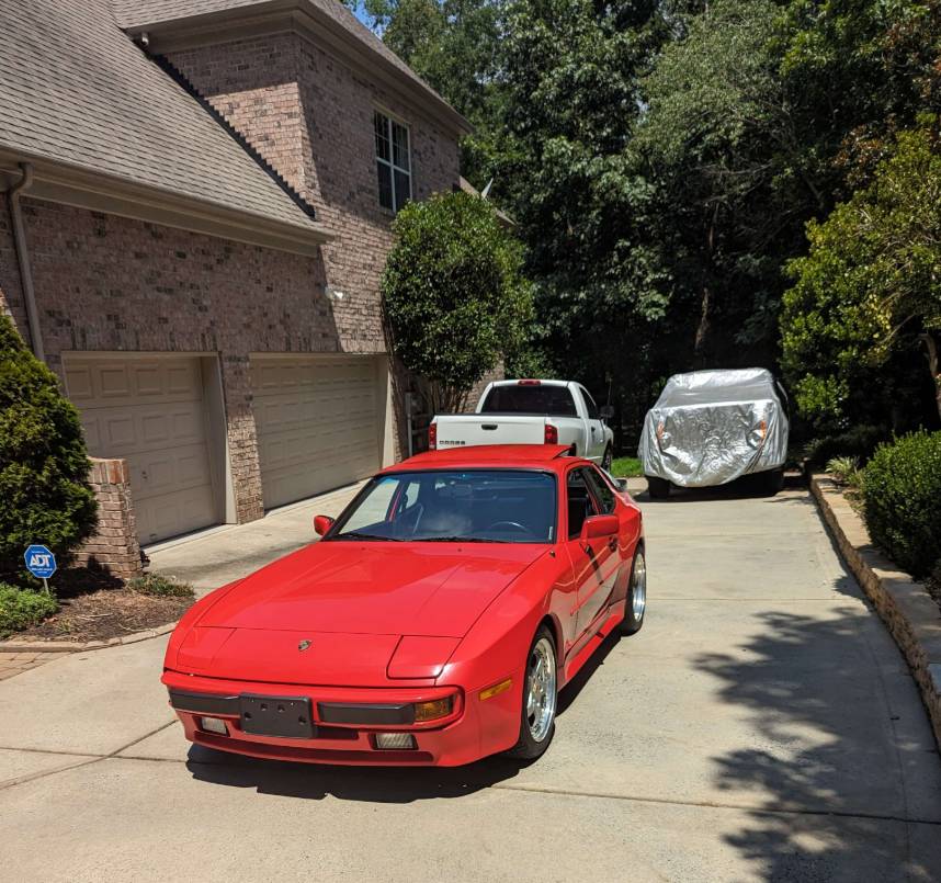 Porsche-944-1984-red-11