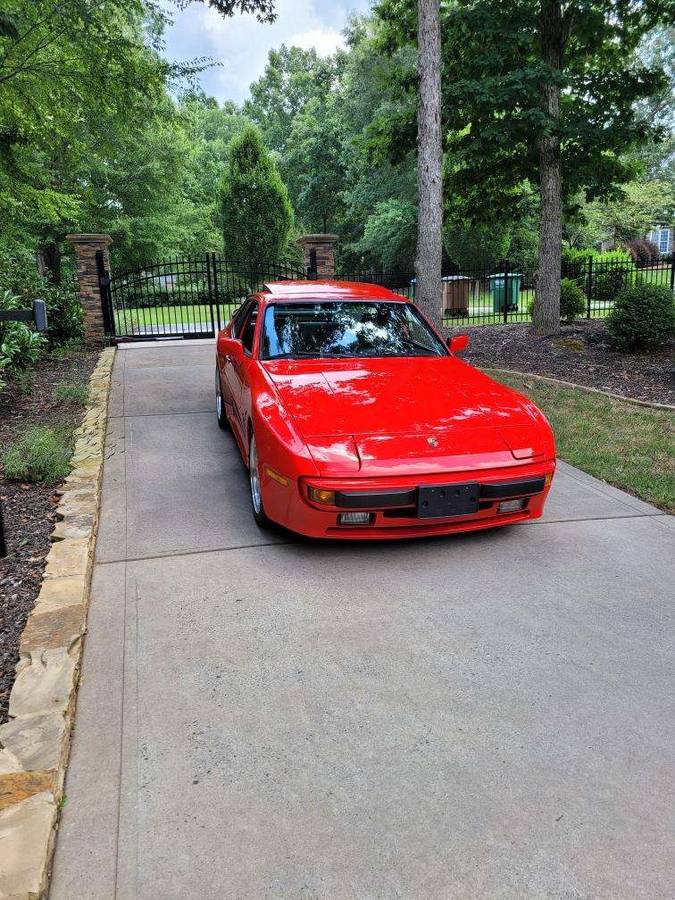 Porsche-944-1984-red-14