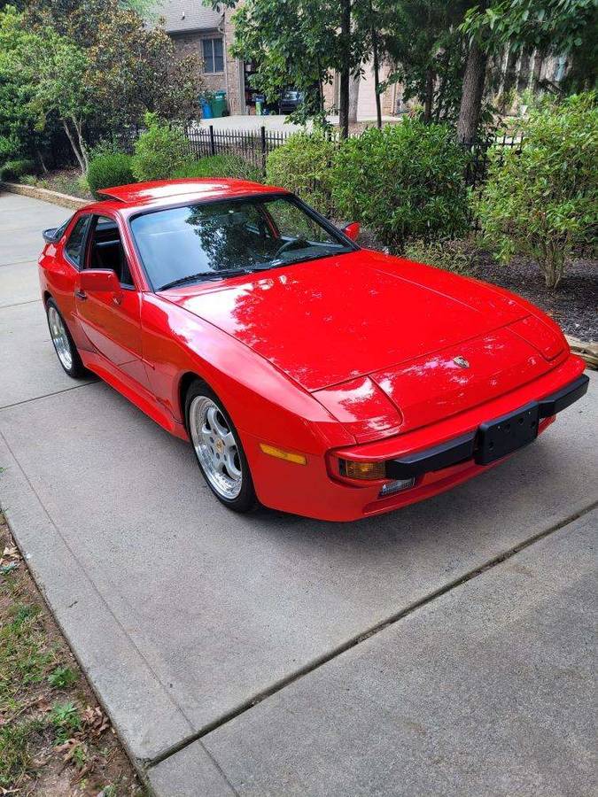 Porsche-944-1984-red