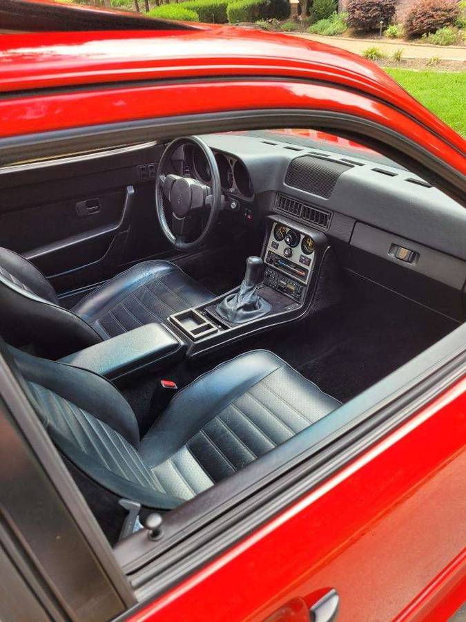 Porsche-944-1984-red-4